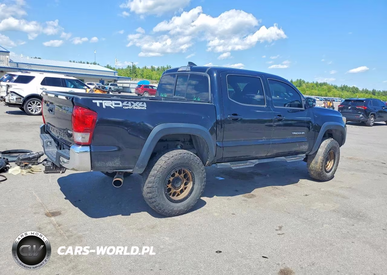 2016 Toyota Tacoma Trd Off-Road VIN:3TMCZ5AN9GM041616 - 3
