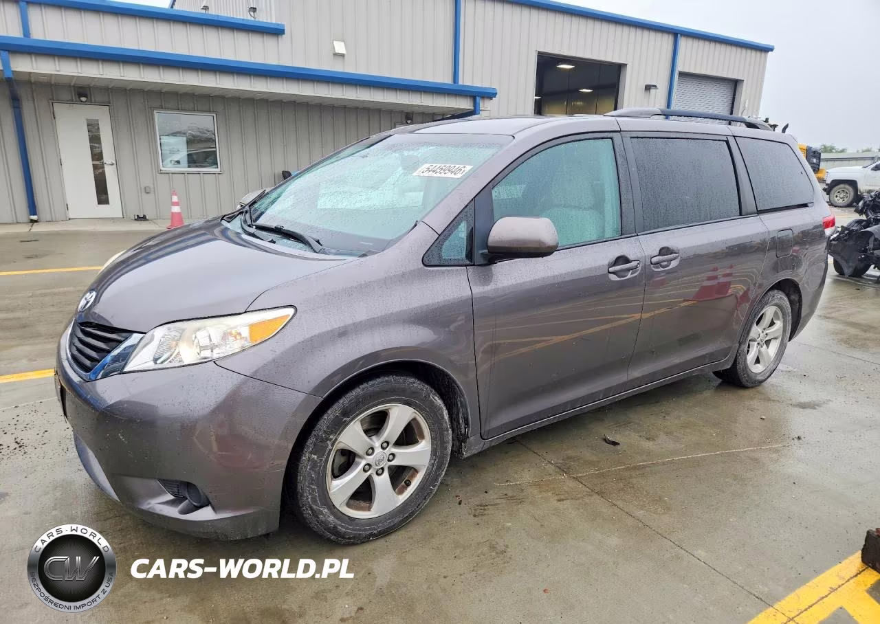 2013 Toyota Sienna Le