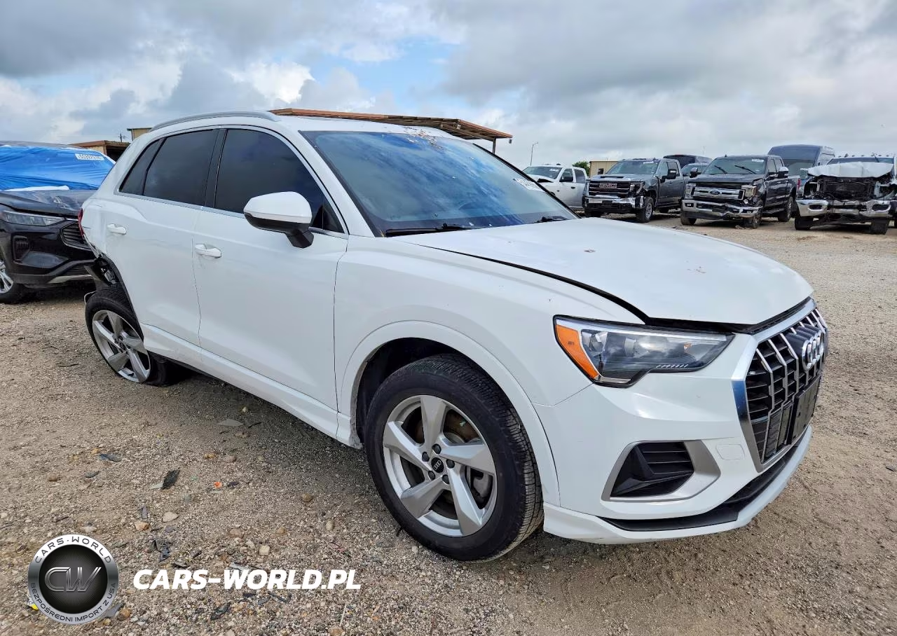 2021 Audi Q3 Premium 40 VIN:WA1AUCF31M1060665 - 4