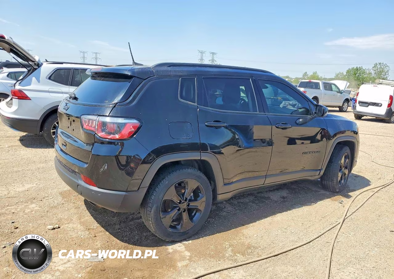 2019 Jeep Compass Latitude VIN:3C4NJDBB3KT648317 - 3