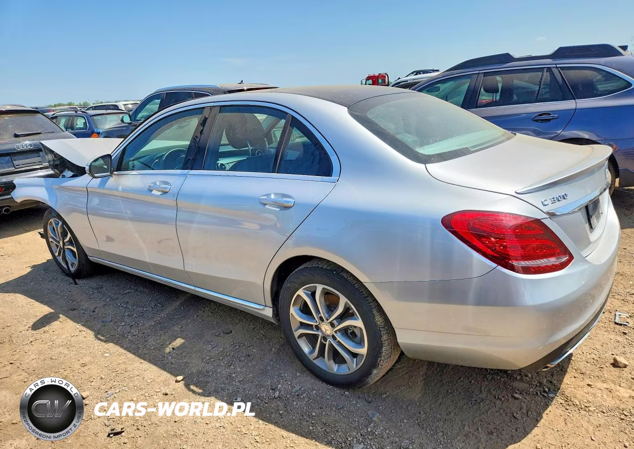2015 Mercedes-Benz C 300 4Matic VIN:55SWF4KB6FU071890 - 2