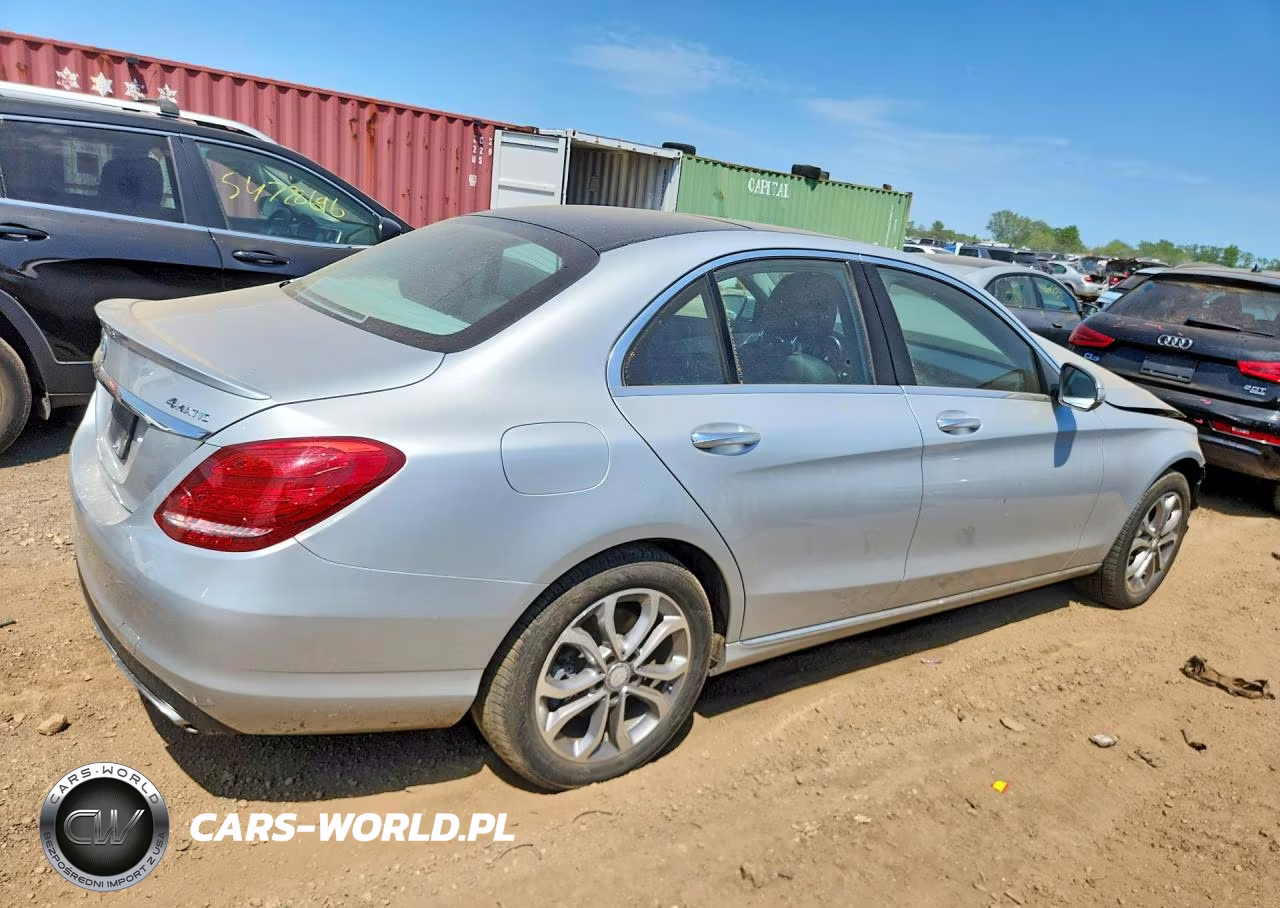 2015 Mercedes-Benz C 300 4Matic VIN:55SWF4KB6FU071890 - 3