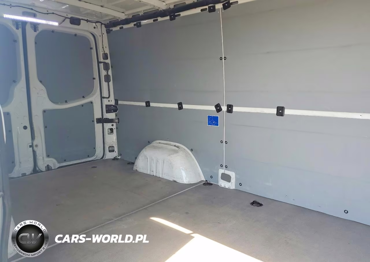 2015 Mercedes Benz Sprinter 2500 Delivery Van VIN:WD3PE7DC7F5994469 - 11