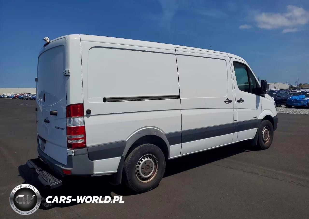 2015 Mercedes Benz Sprinter 2500 Delivery Van VIN:WD3PE7DC7F5994469 - 3