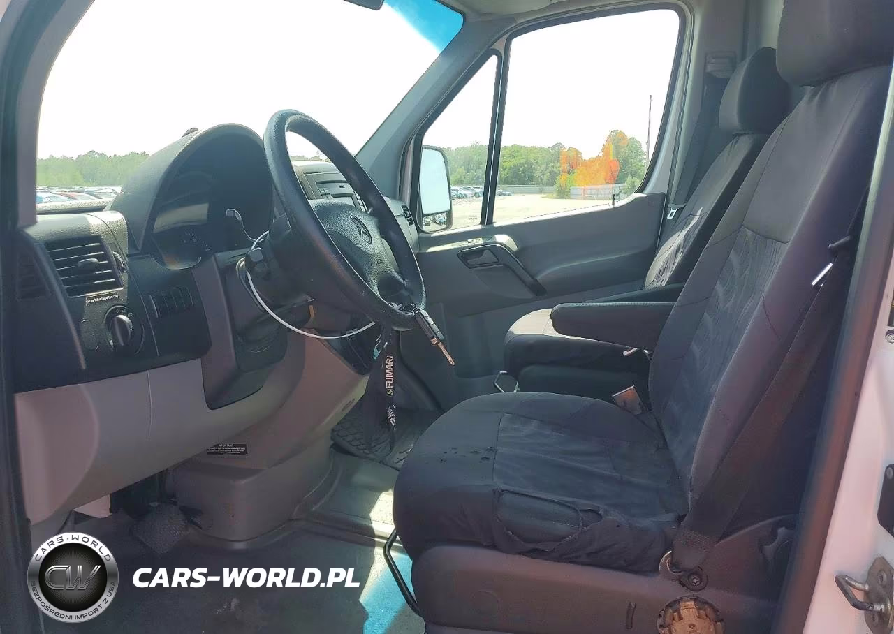2015 Mercedes Benz Sprinter 2500 Delivery Van VIN:WD3PE7DC7F5994469 - 7