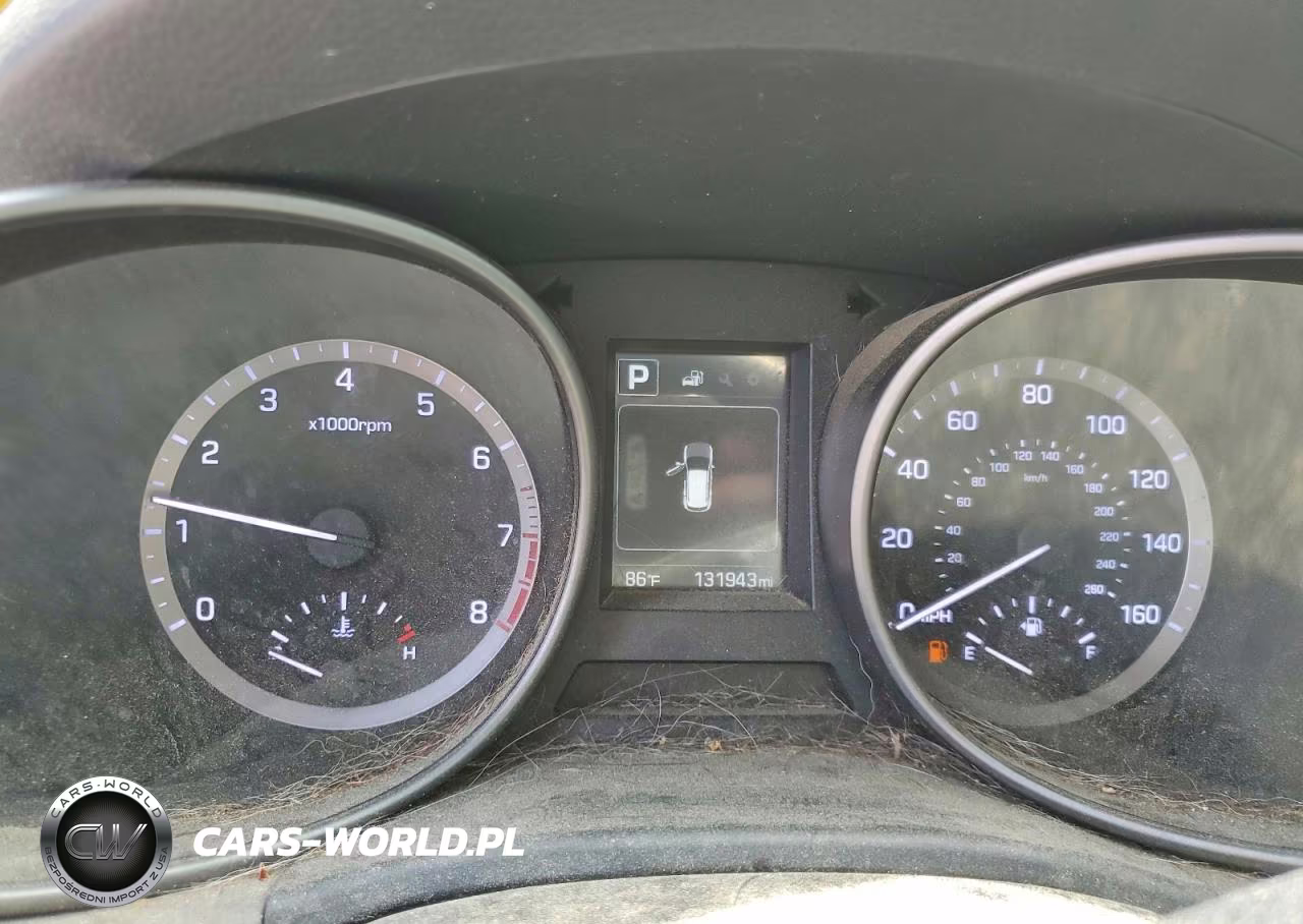 2018 Hyundai Santa Fe Se VIN:KM8SMDHF8JU287042 - 9