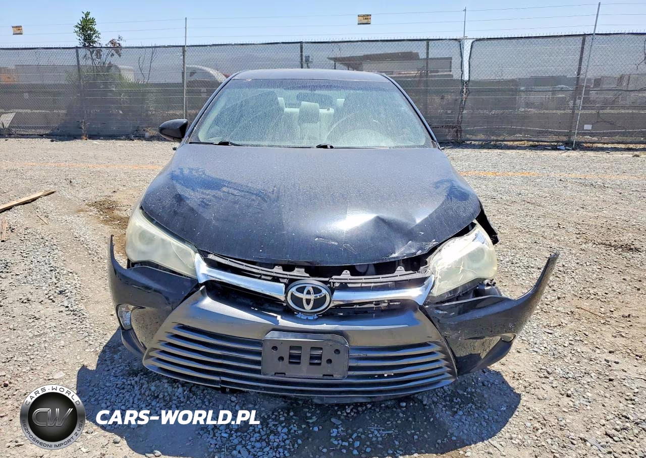 2015 Toyota Camry Le VIN:4T4BF1FK5FR444936 - 5
