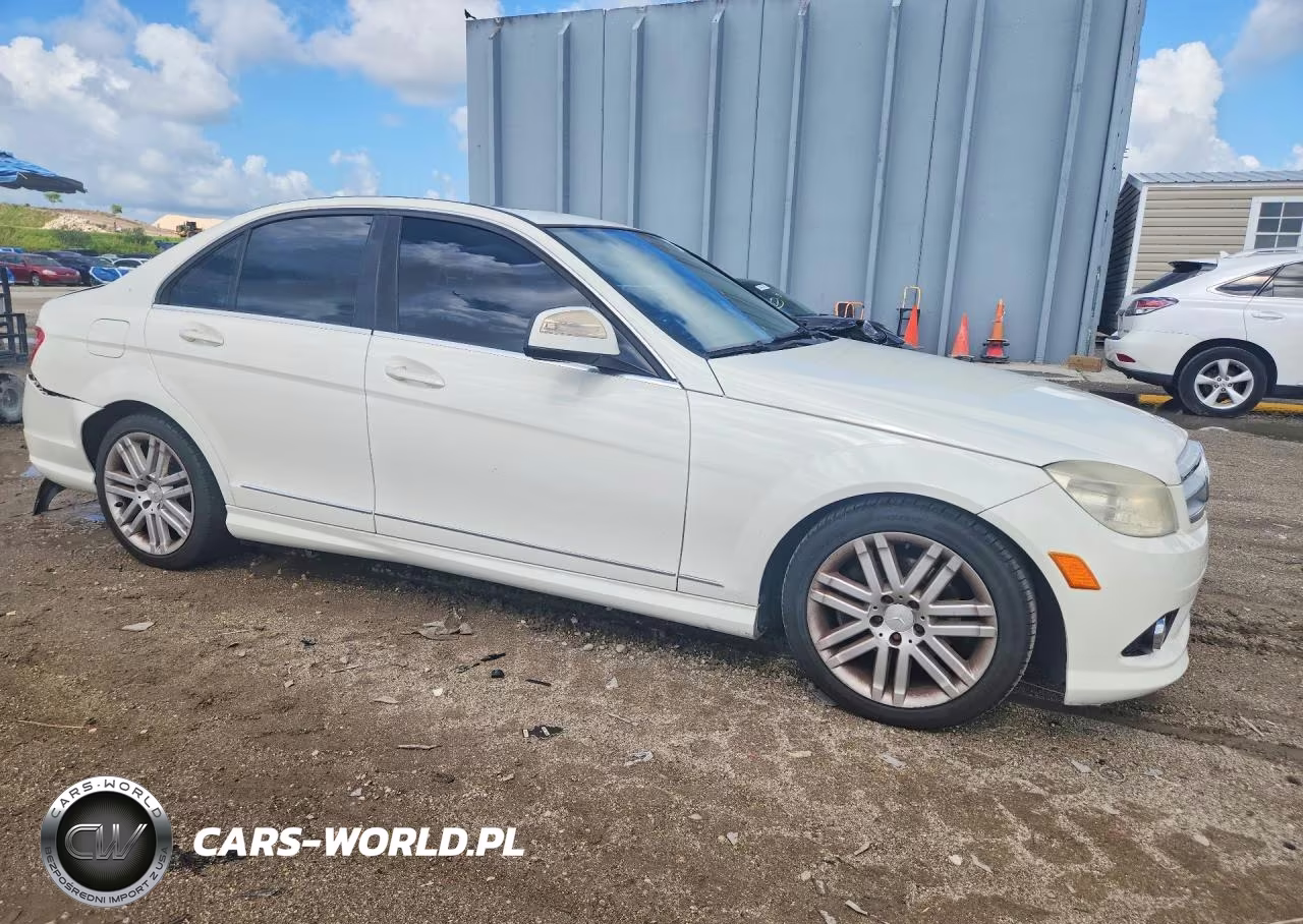 2009 Mercedes-Benz C 300 VIN:WDDGF54XX9R084733 - 4
