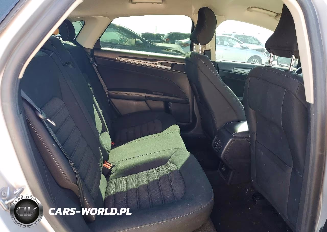 2019 Ford Fusion Se VIN:3FA6P0HD3KR135785 - 10
