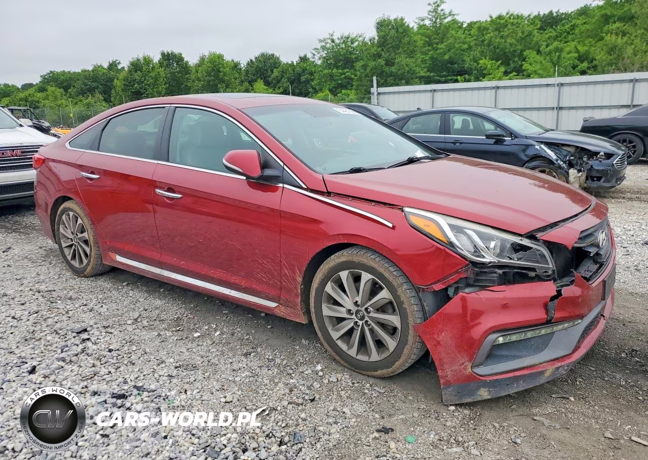 2016 Hyundai Sonata Sport VIN:5NPE34AF0GH417994 - 4