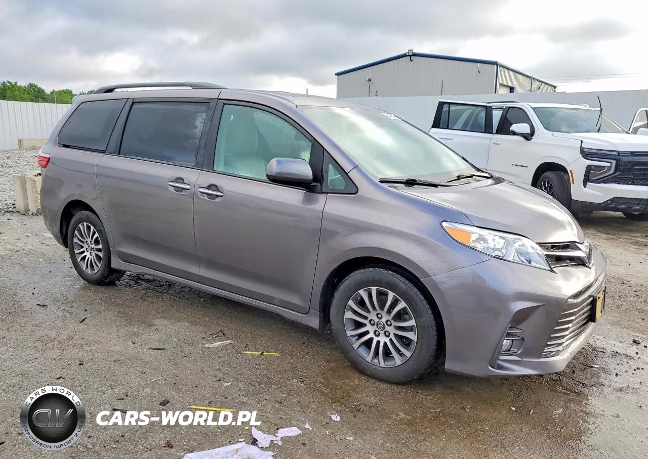2018 Toyota Sienna Xle 8-Passenger VIN:5TDYZ3DC8JS910525 - 4
