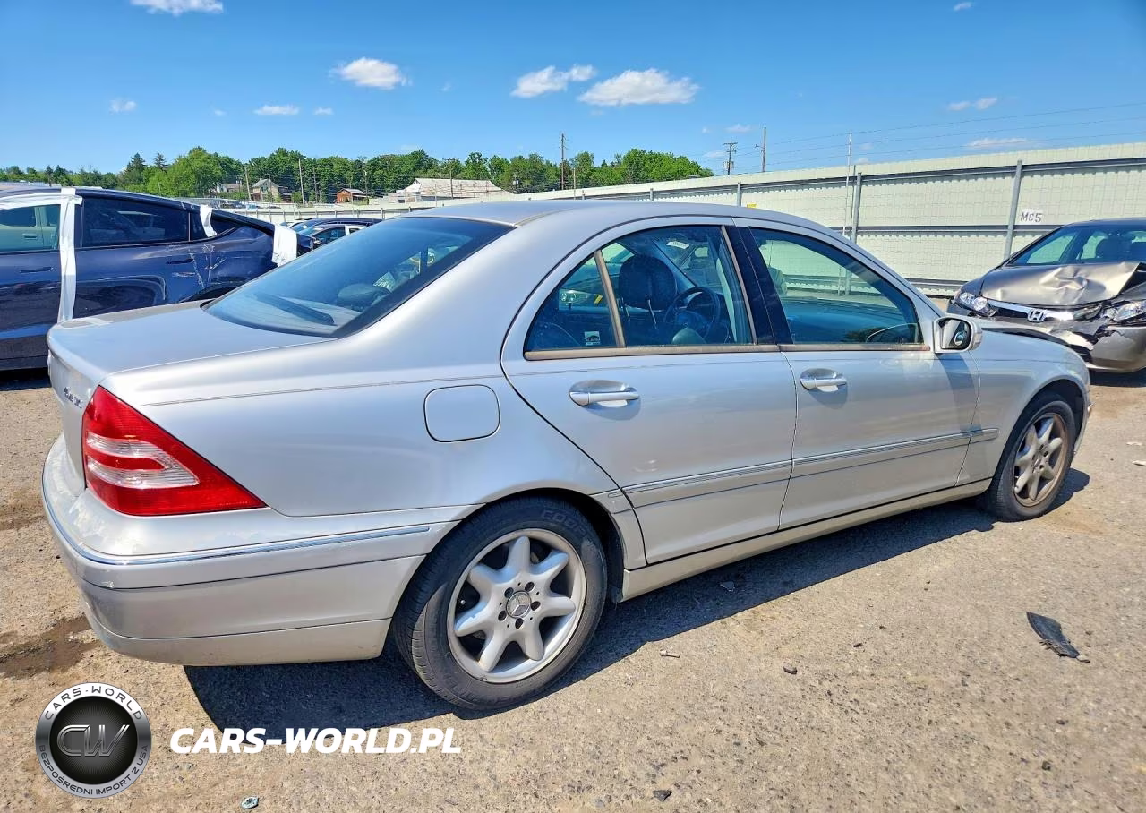 2004 Mercedes-Benz C 240 4Matic VIN:WDBRF81J74F499179 - 3