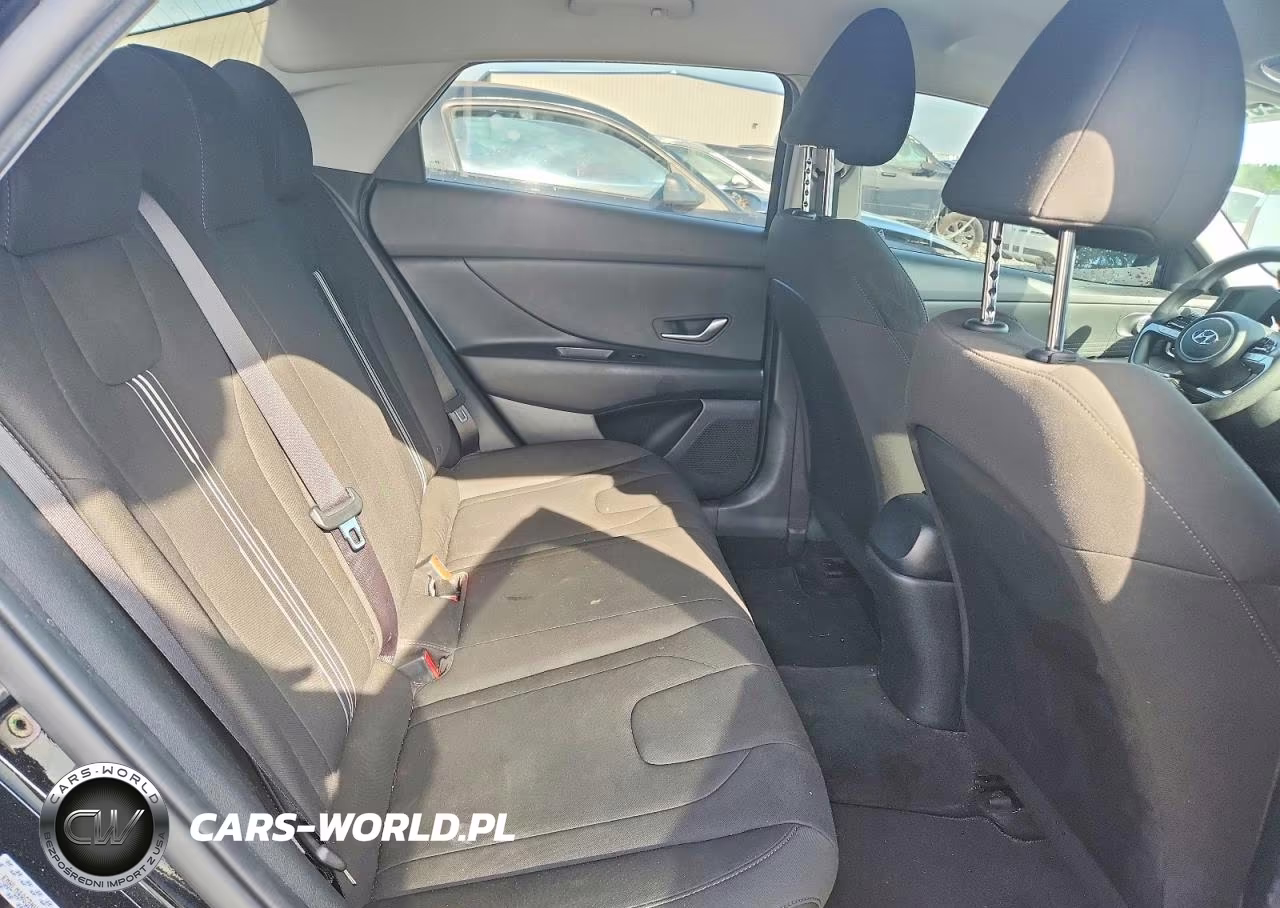 2022 Hyundai Elantra Sel VIN:KMHLM4AG3NU247447 - 10