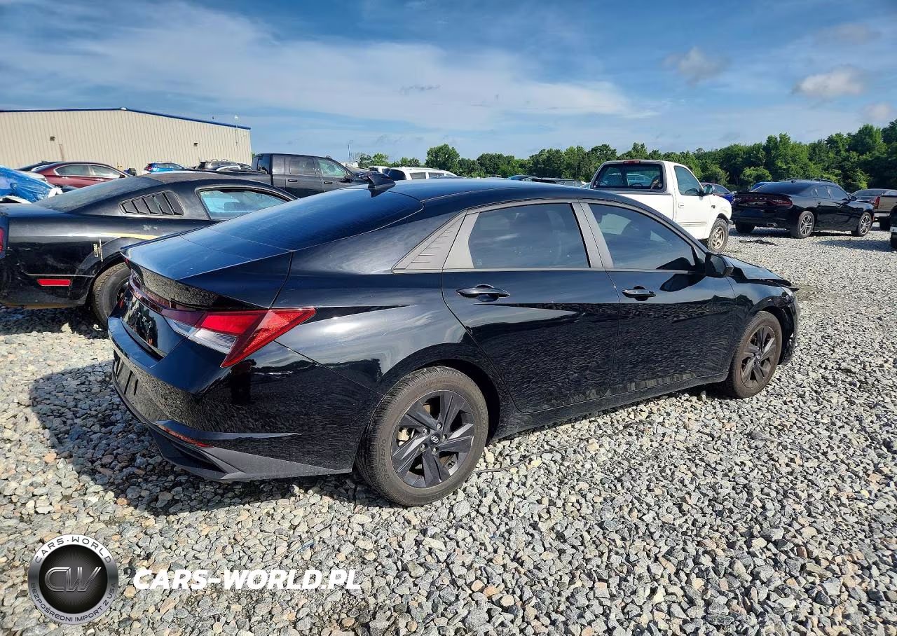 2022 Hyundai Elantra Sel VIN:KMHLM4AG3NU247447 - 3