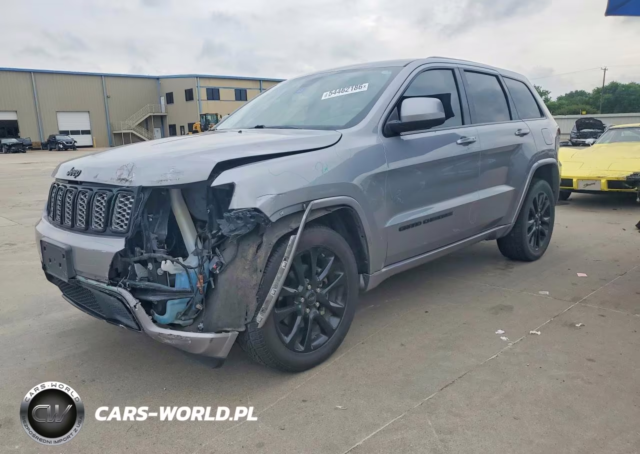 2020 Jeep Grand Cherokee Laredo