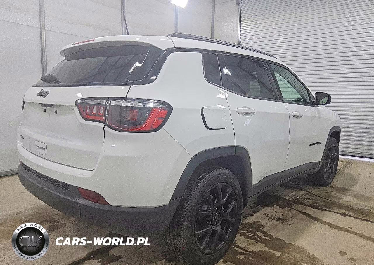 2025 Jeep Compass Latitude VIN:3C4NJDBN4ST586937 - 3