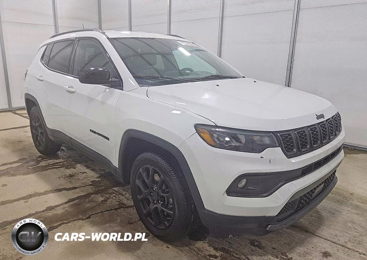 2025 Jeep Compass Latitude VIN:3C4NJDBN4ST586937 - 4