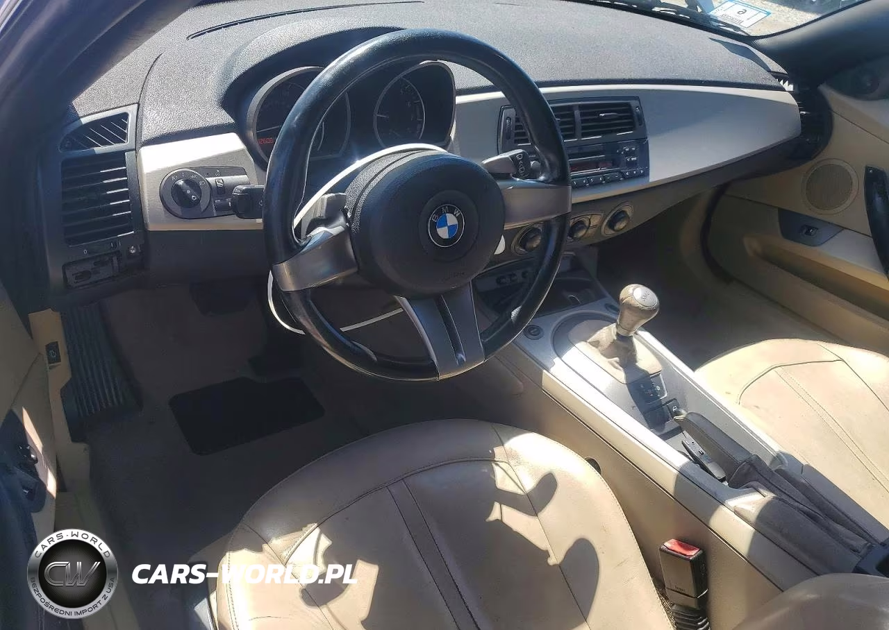 2003 BMW Z4 3.0 VIN:4USBT534X3LT23075 - 8