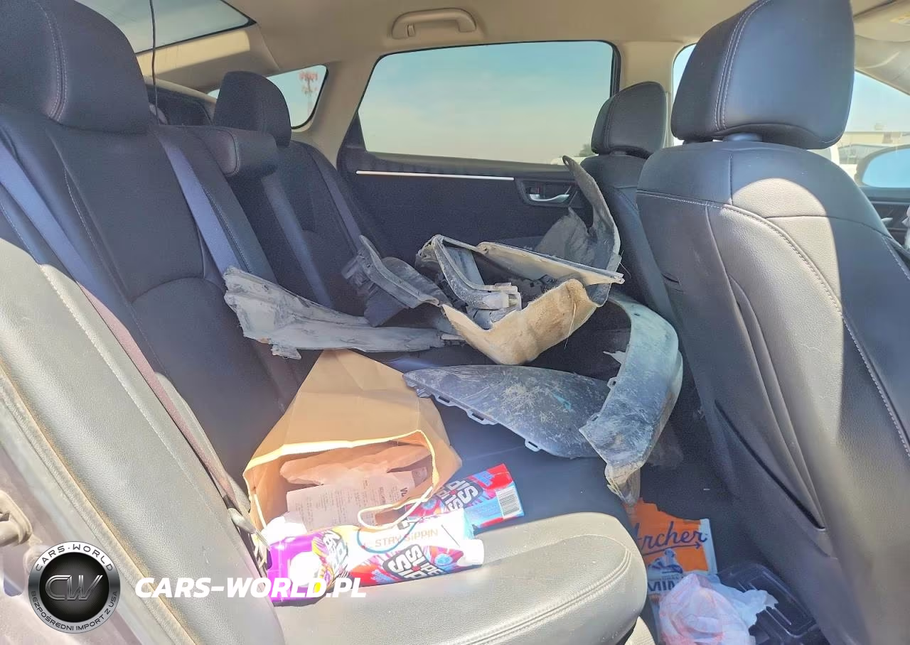 2018 Honda Clarity Touring VIN:JHMZC5F34JC004046 - 10