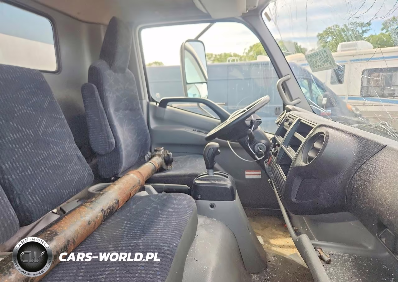 2019 Hino 155 Box Truck VIN:JHHYDM1H7KK007812 - 11