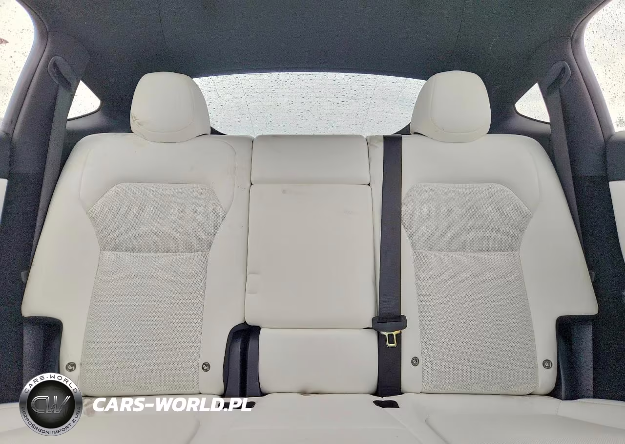 2026 Tesla Model Y VIN:7SAYGDED8TA684593 - 10