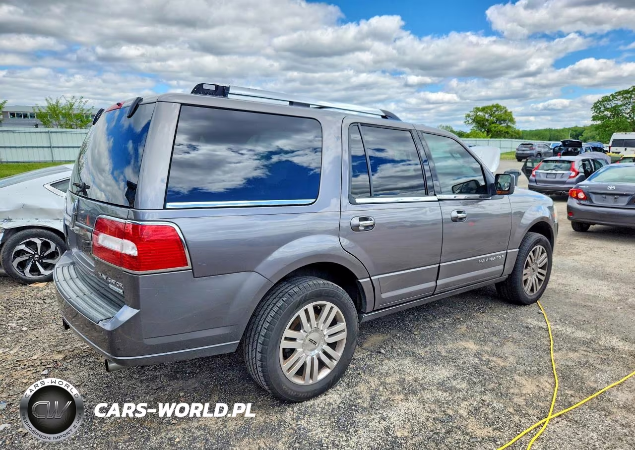 2011 Lincoln Navigator VIN:5LMJJ2J59BEJ09112 - 3