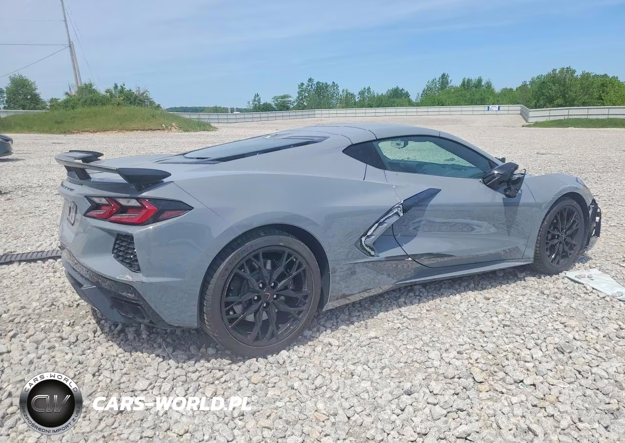 2025 Chevrolet Corvette Stingray 2Lt VIN:1G1YB2D48S5100643 - 3