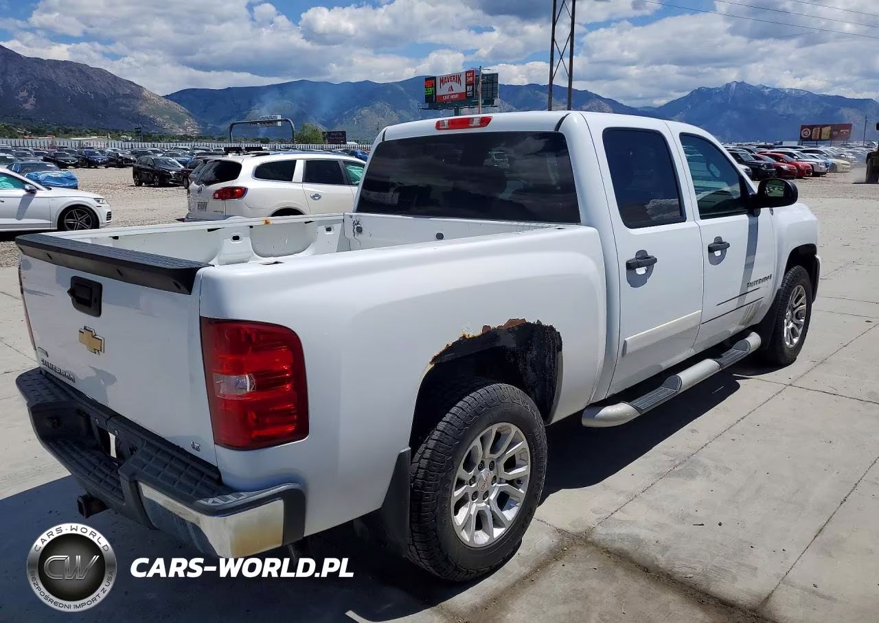 2008 Chevrolet Silverado K1500 VIN:2GCEK133681305742 - 3