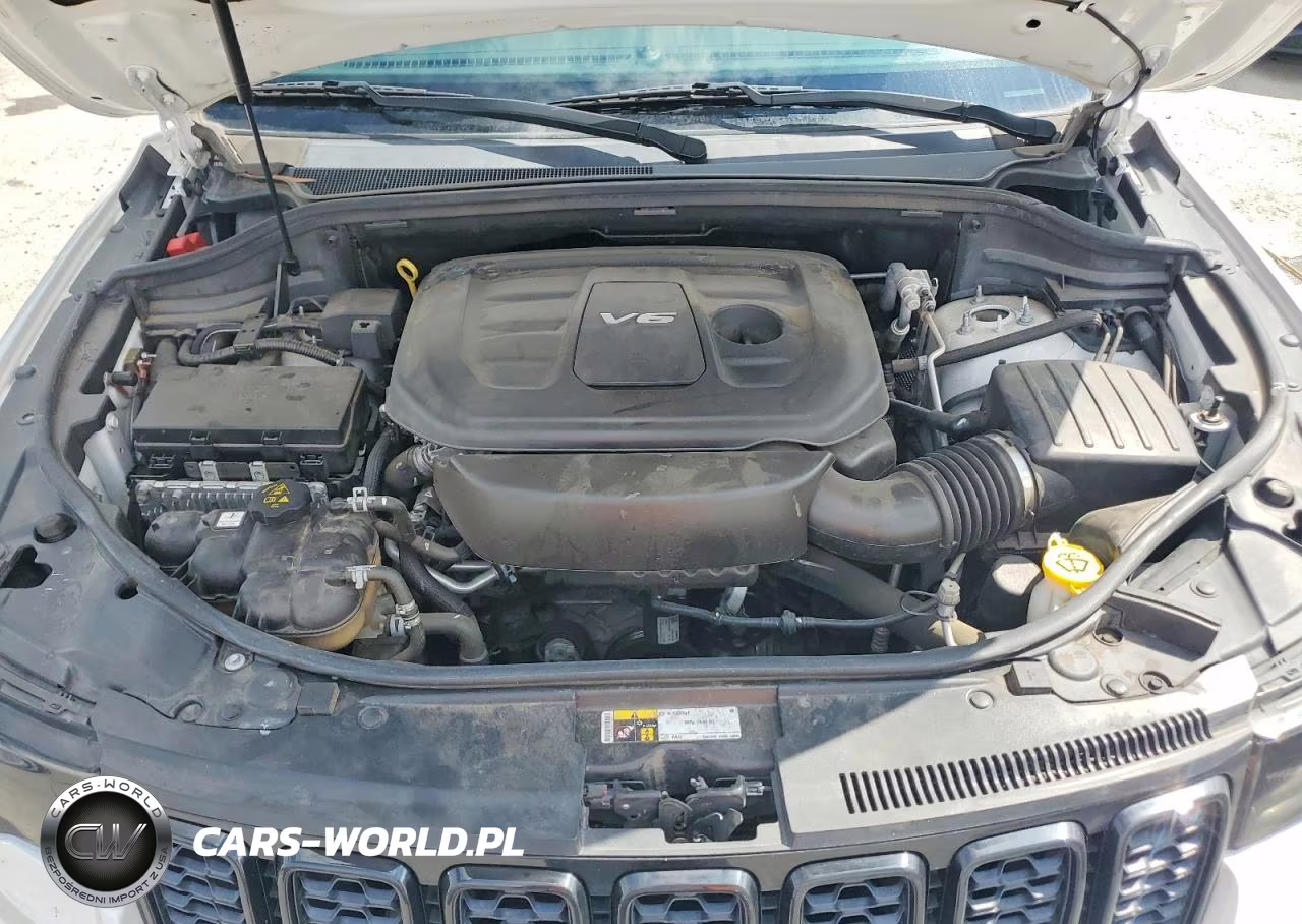 2018 Jeep Grand Cherokee Laredo VIN:1C4RJFAGXJC357849 - 11