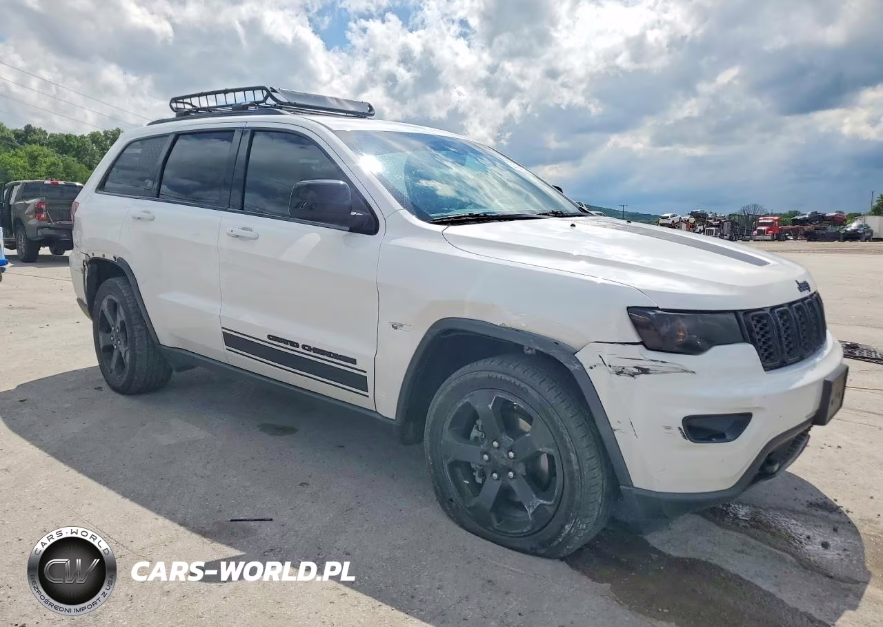 2018 Jeep Grand Cherokee Laredo VIN:1C4RJFAGXJC357849 - 4