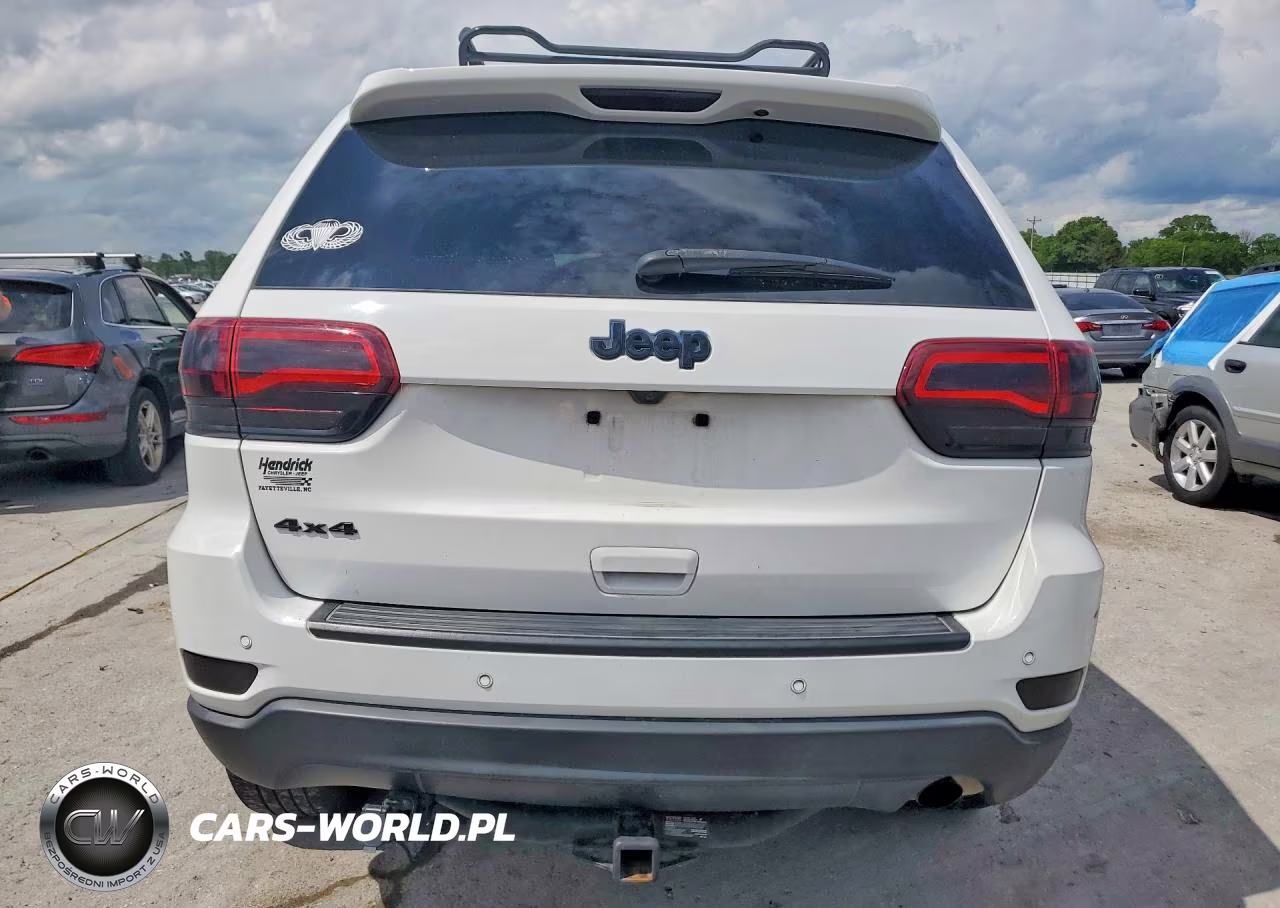 2018 Jeep Grand Cherokee Laredo VIN:1C4RJFAGXJC357849 - 6