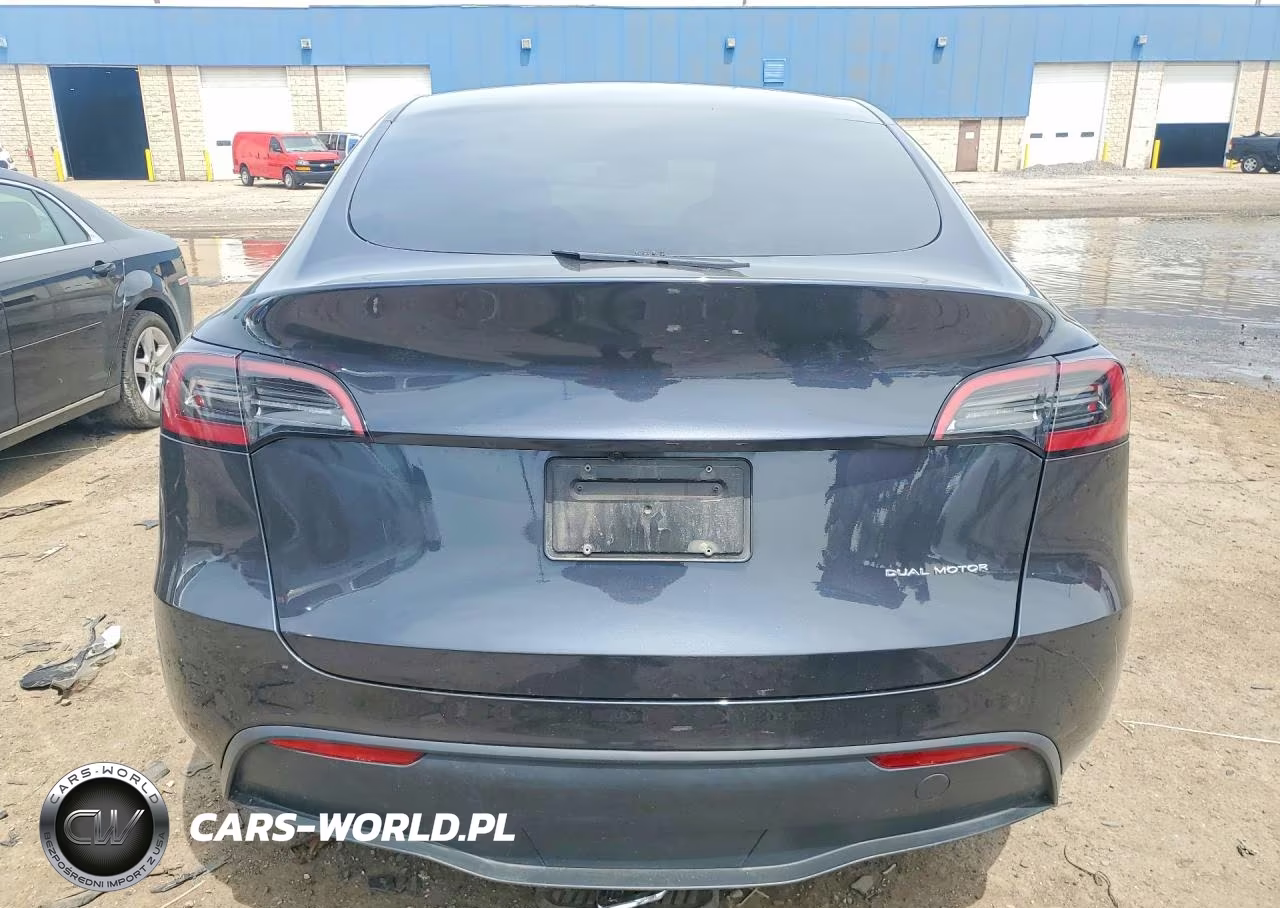 2025 Tesla Model Y VIN:7SAYGAEE8SF286759 - 6