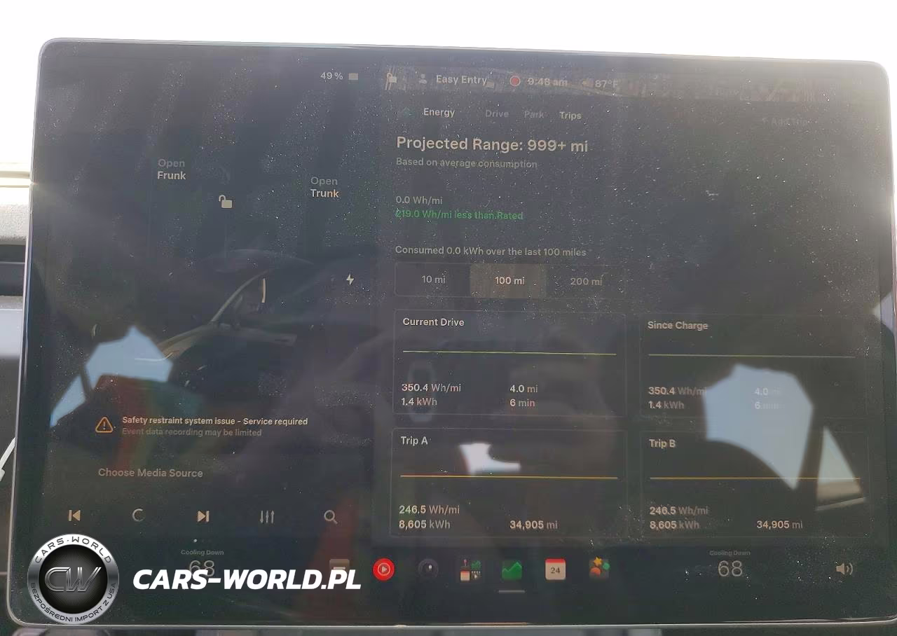 2024 Tesla Model 3 VIN:5YJ3E1EA7RF824727 - 9
