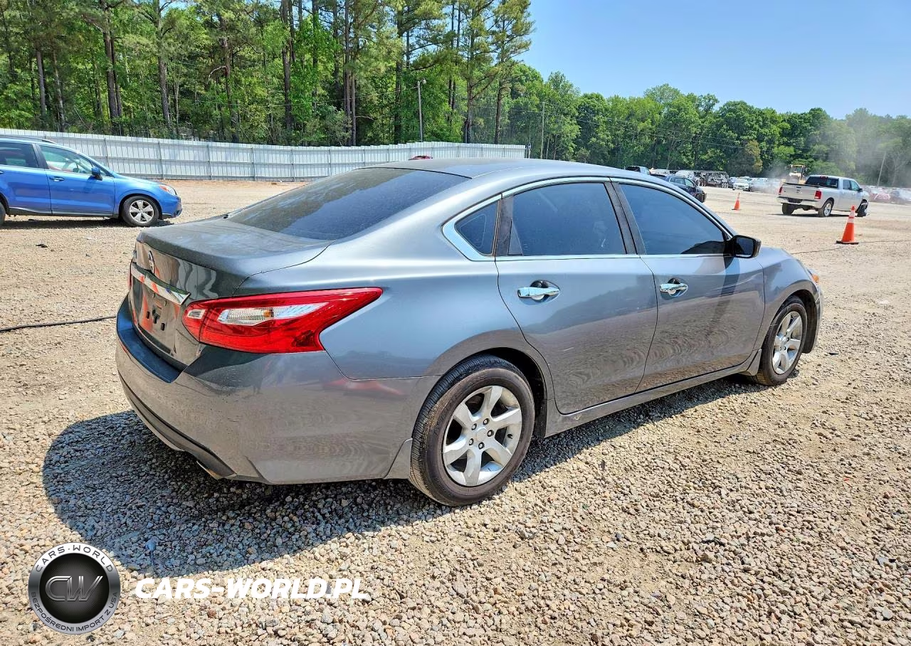 2016 Nissan Altima 2.5 S VIN:1N4AL3AP6GN350230 - 3