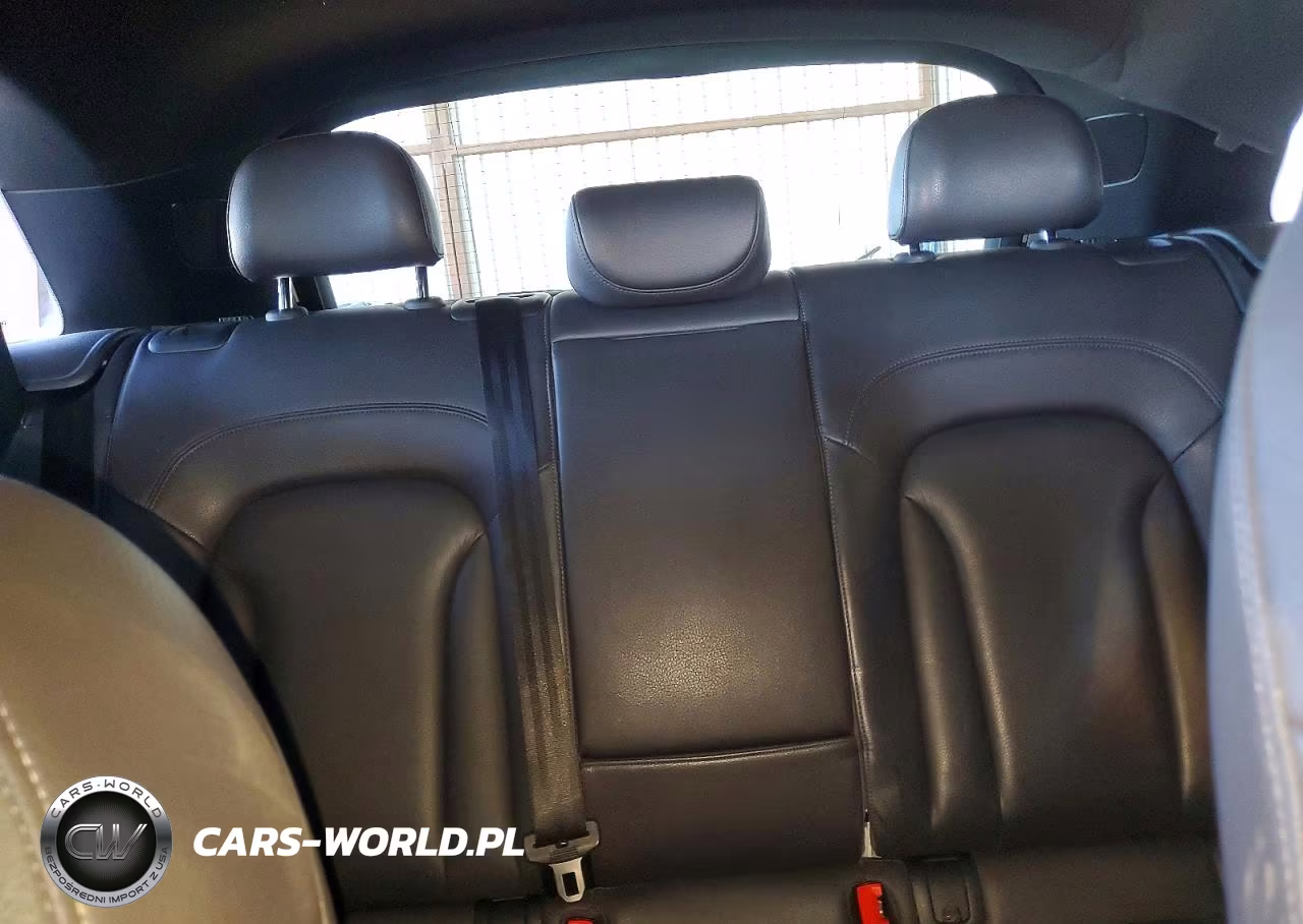 2018 Audi Q3 Premium Plus VIN:WA1JCCFSXJR015232 - 10