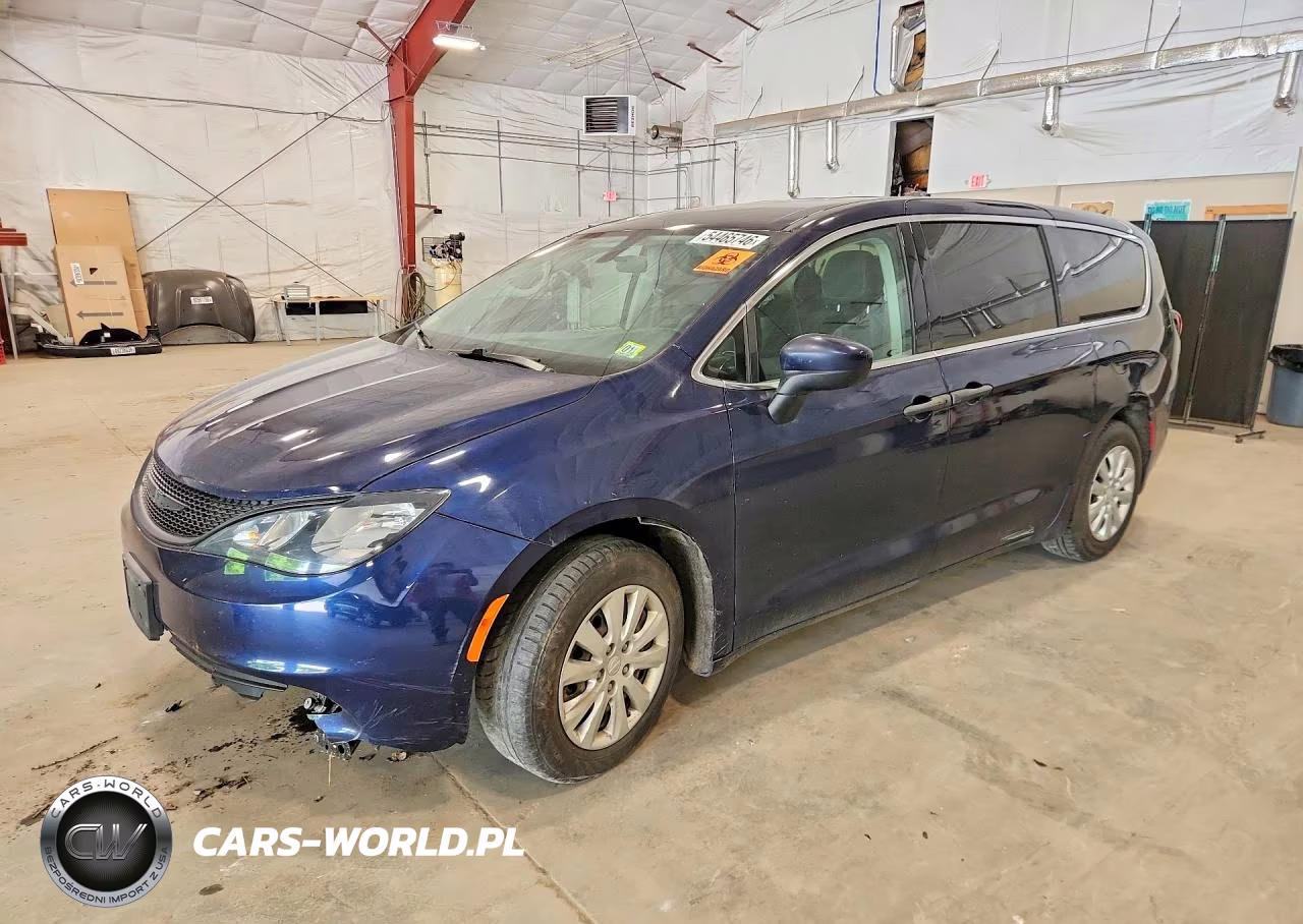 2020 Chrysler Voyager L – zdjęcie 1 z 13