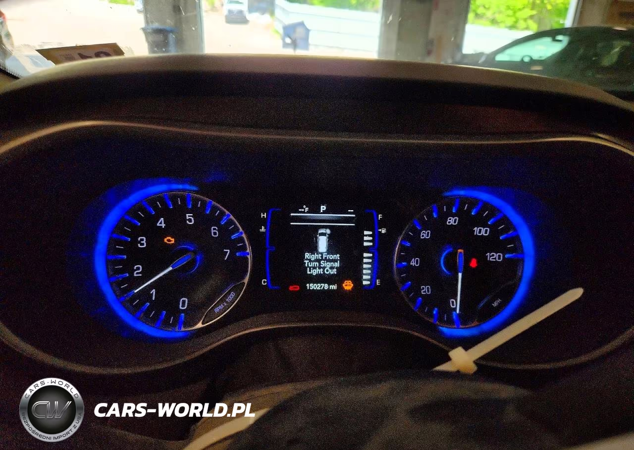 2020 Chrysler Voyager L VIN:2C4RC1AGXLR120771 - 9