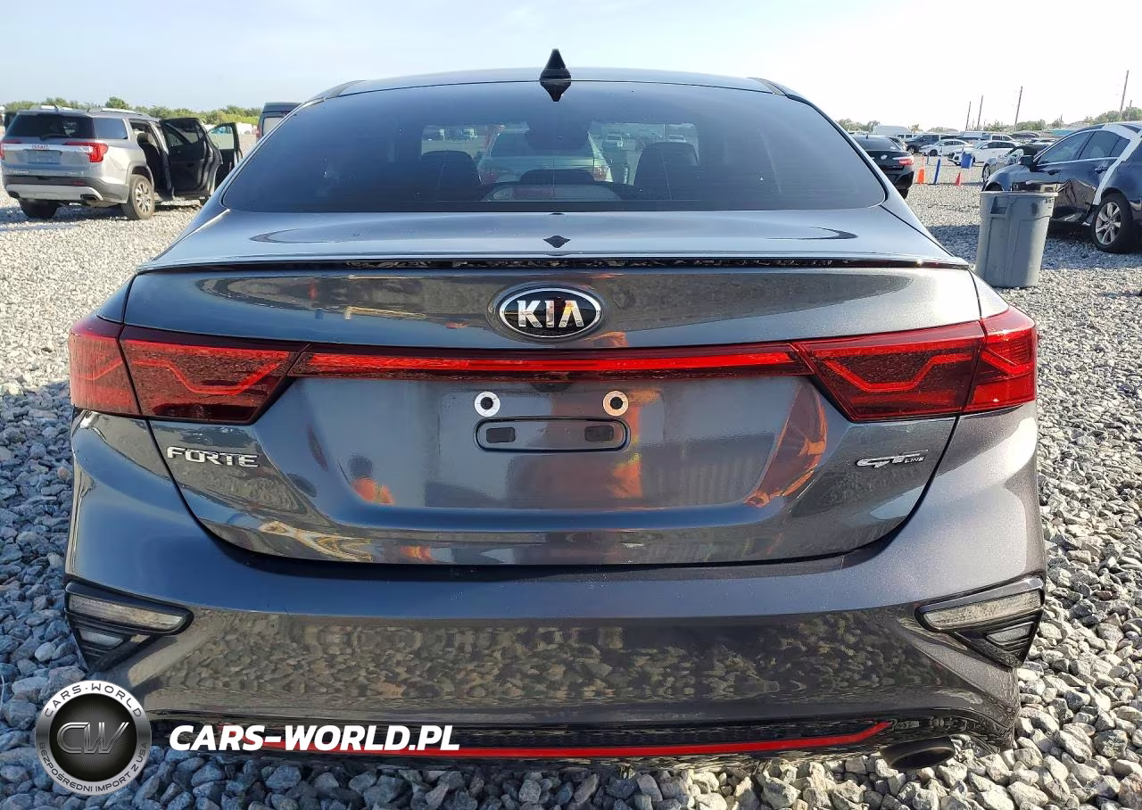 2021 Kia Forte Gt Line VIN:3KPF34AD5ME382677 - 6