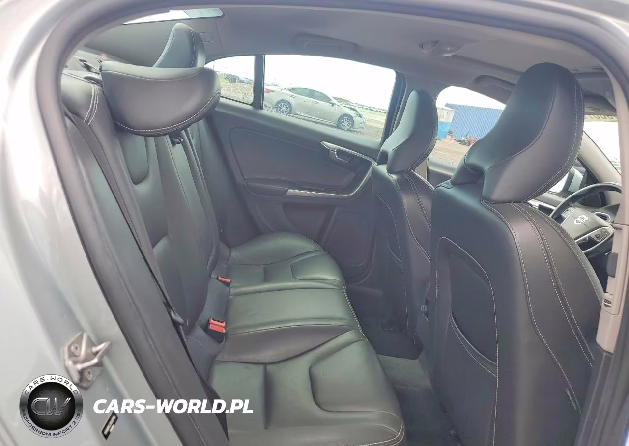 2017 Volvo S60 Dynamic VIN:YV140MTL2H2431786 - 10