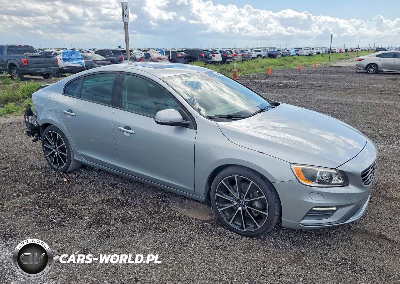 2017 Volvo S60 Dynamic VIN:YV140MTL2H2431786 - 4