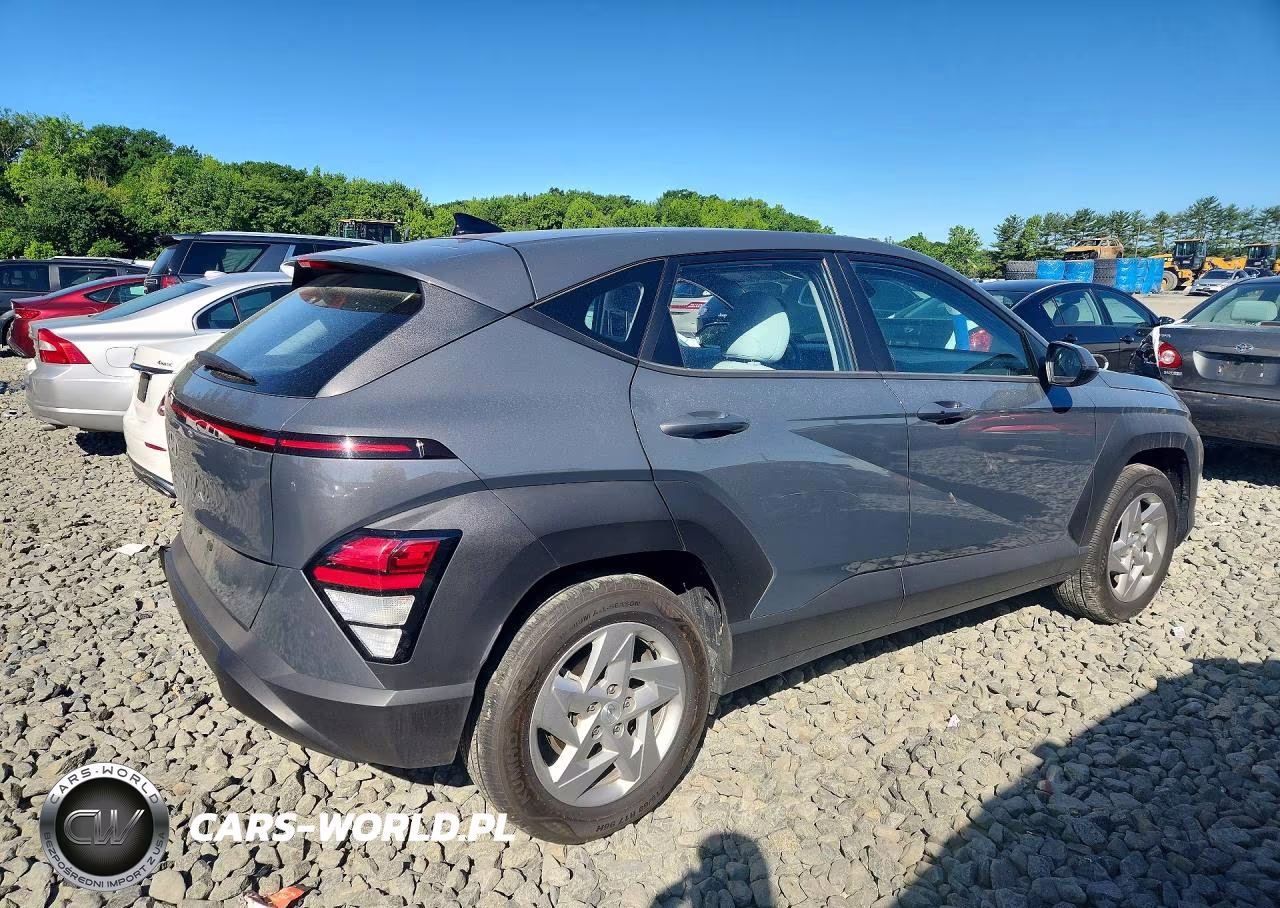 2025 Hyundai Kona Se VIN:KM8HA3AB6SU228660 - 3