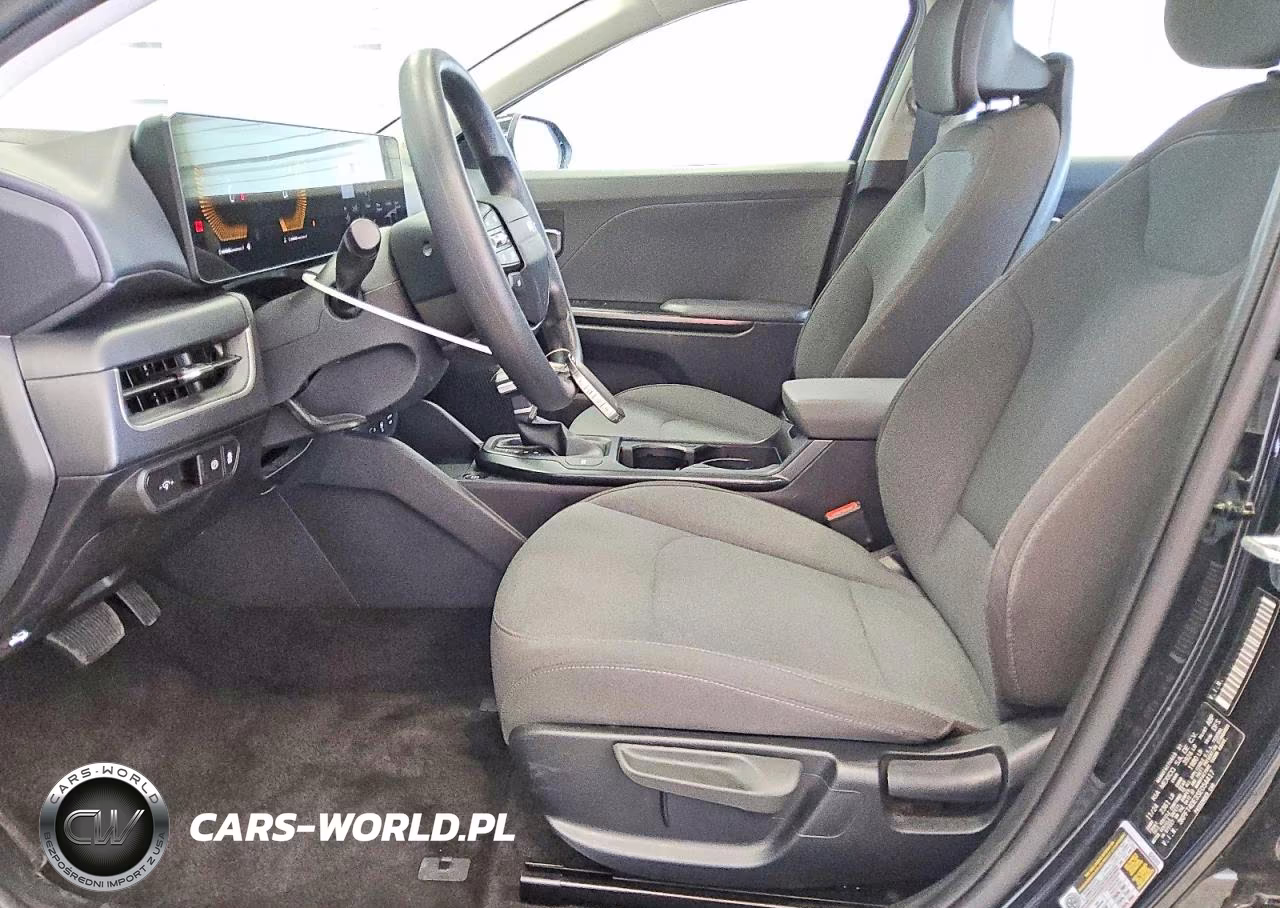 2025 Kia K4 Lxs VIN:3KPFT4DE3SE054417 - 7