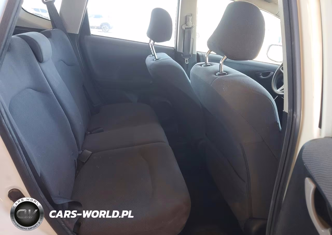 2012 Honda Fit VIN:JHMGE8G39CS002884 - 10