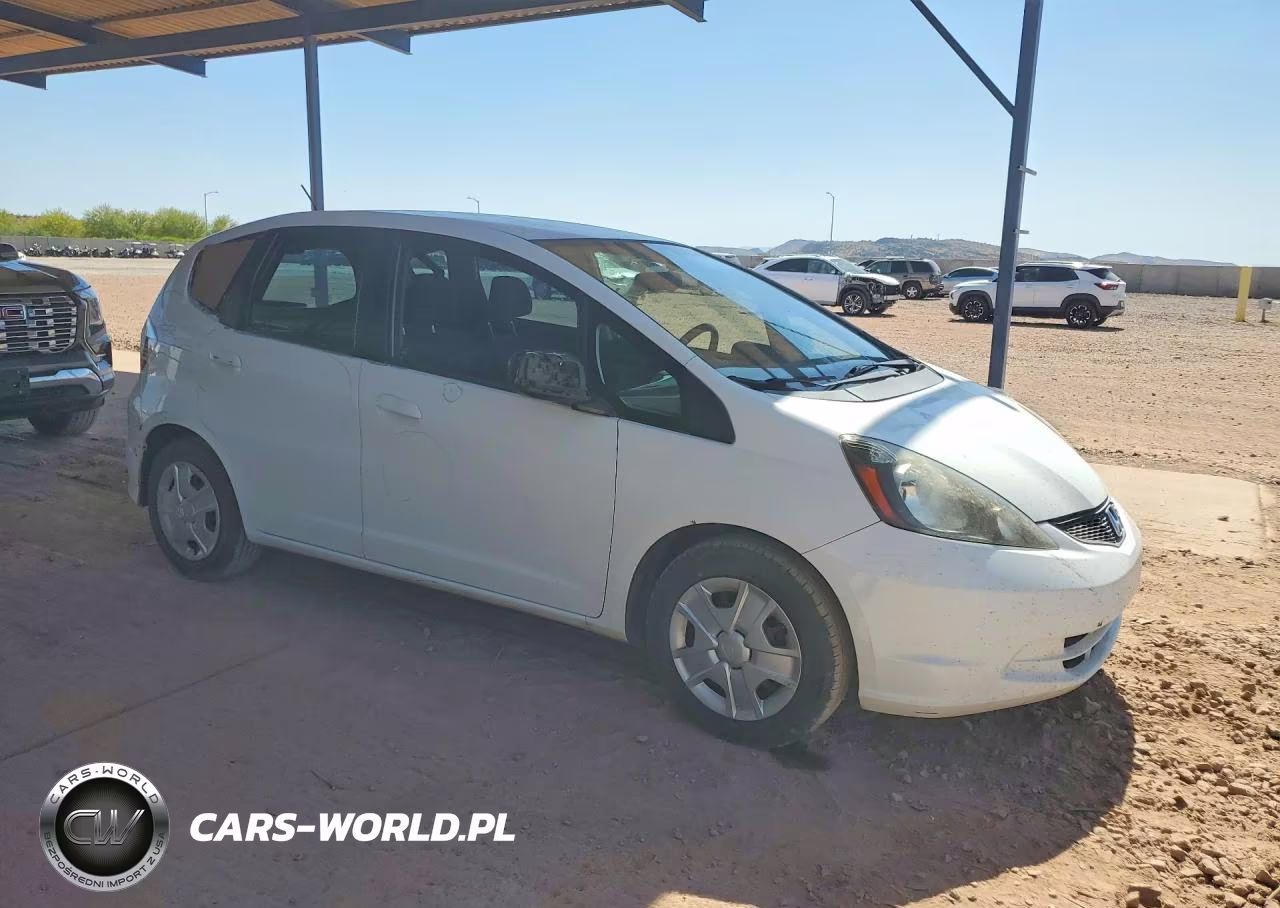 2012 Honda Fit VIN:JHMGE8G39CS002884 - 4