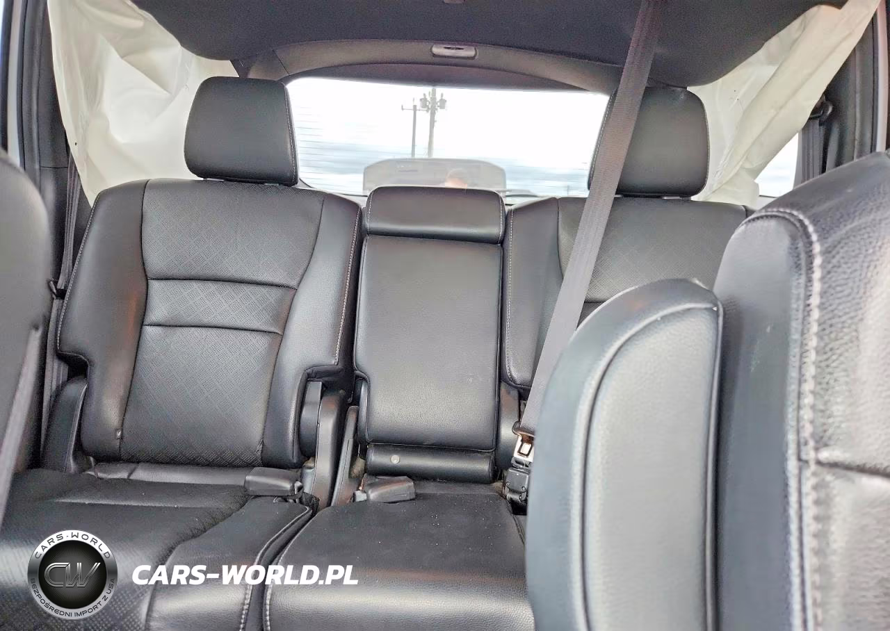 2019 Honda Passport Touring VIN:5FNYF7H98KB002273 - 10