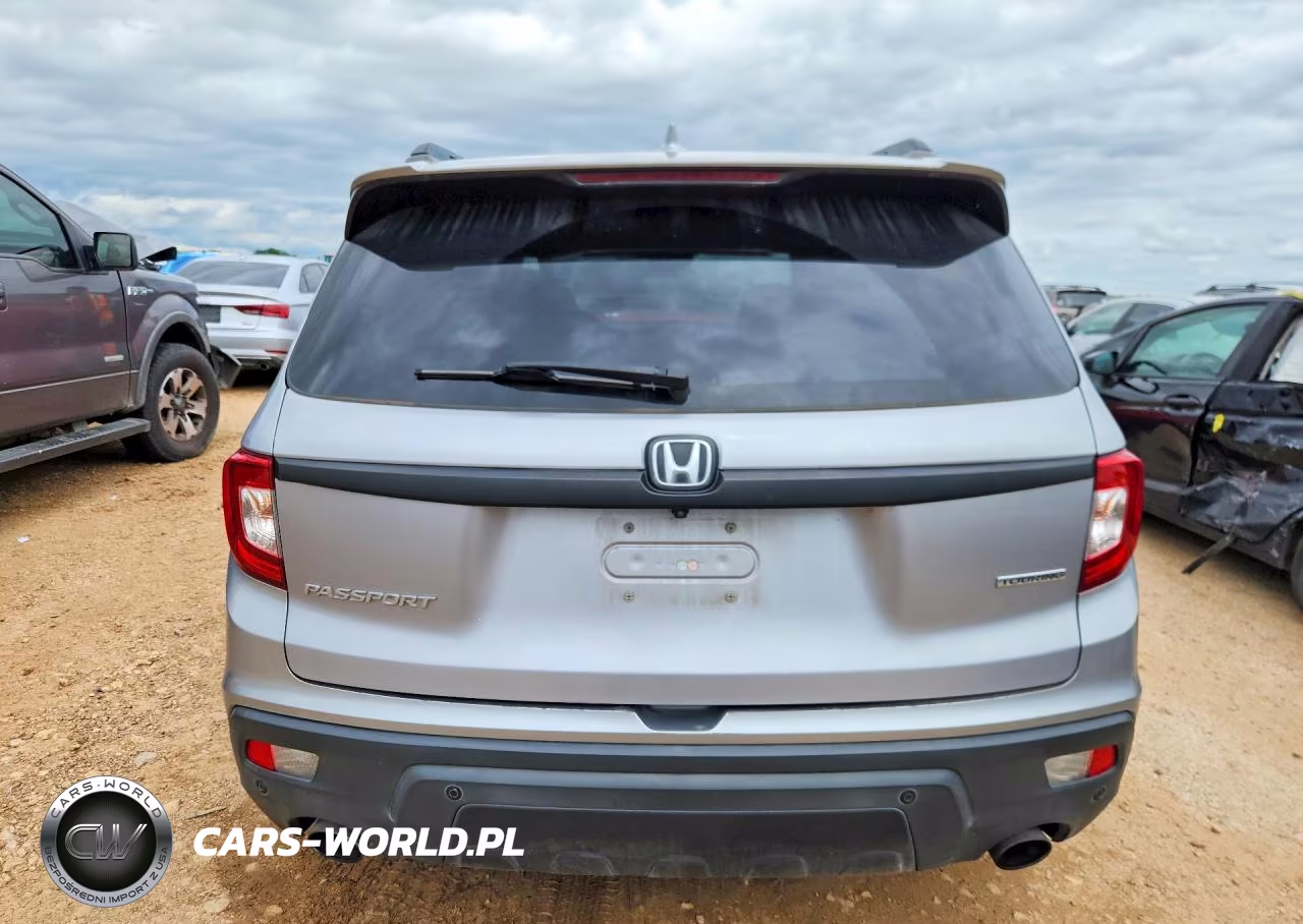 2019 Honda Passport Touring VIN:5FNYF7H98KB002273 - 6