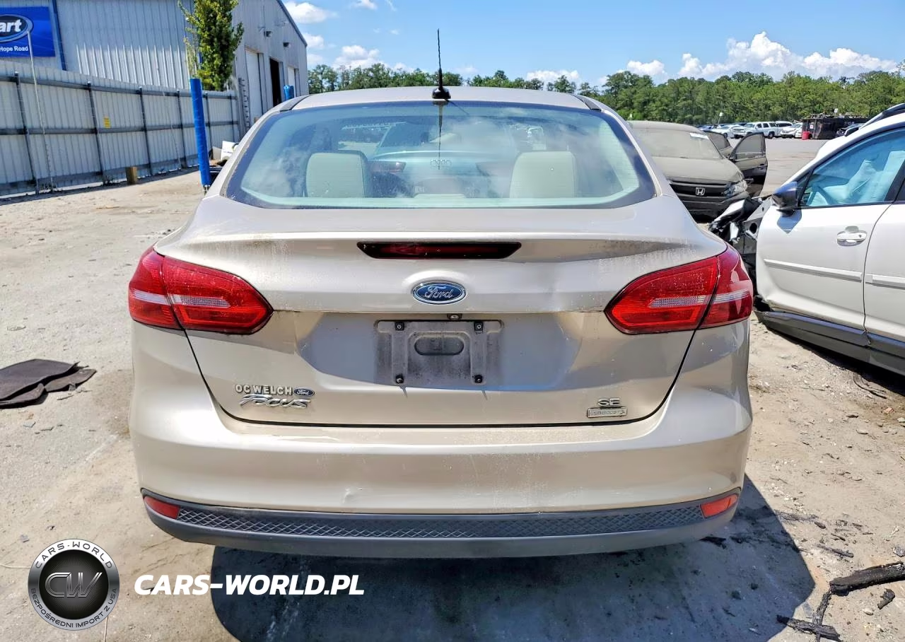 2017 Ford Focus Se VIN:1FADP3FE5HL241182 - 6