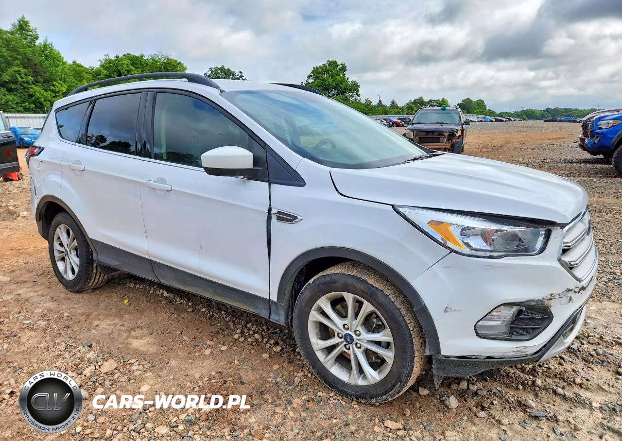 2018 Ford Escape Se VIN:1FMCU9GD5JUD41091 - 4