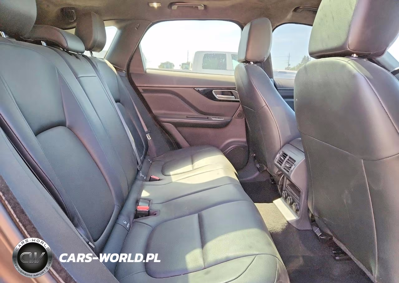 2020 Jaguar F-Pace Premium VIN:SADCJ2FX9LA645534 - 11