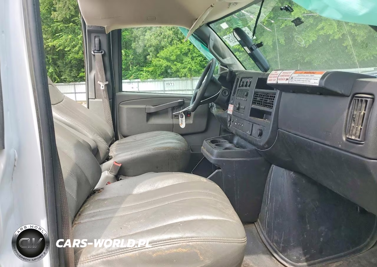 2023 GMC Savana Cutaway G3500 VIN:1GDY7RFP7P1220274 - 11
